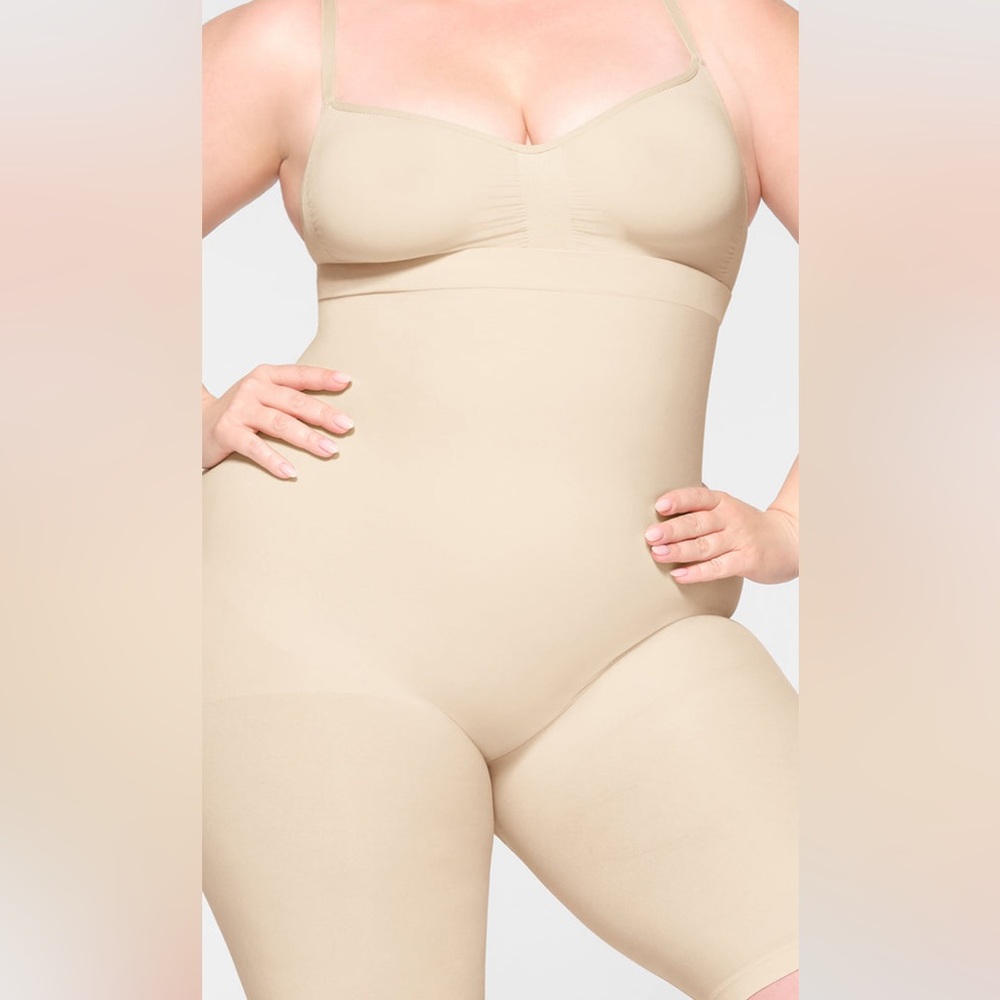 SKIMS Seamless High-Waist Sculpting Short